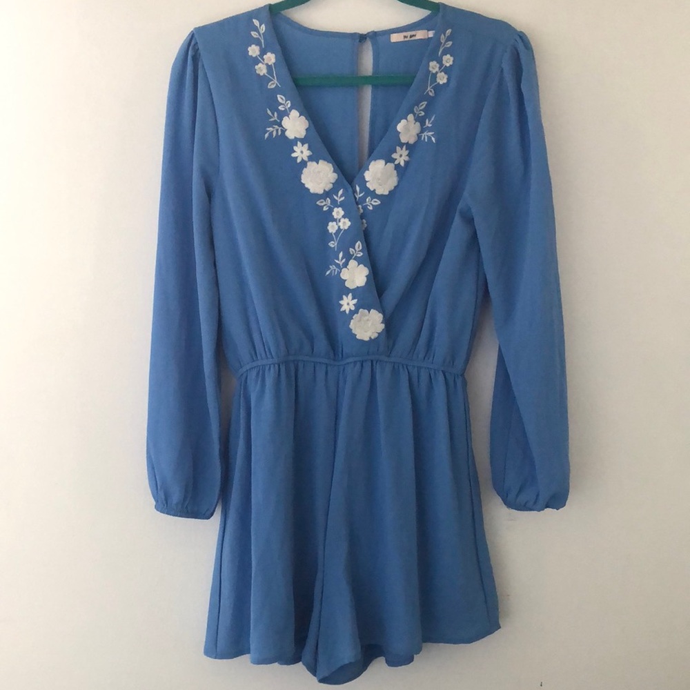 Mi ami blue and white romper size small